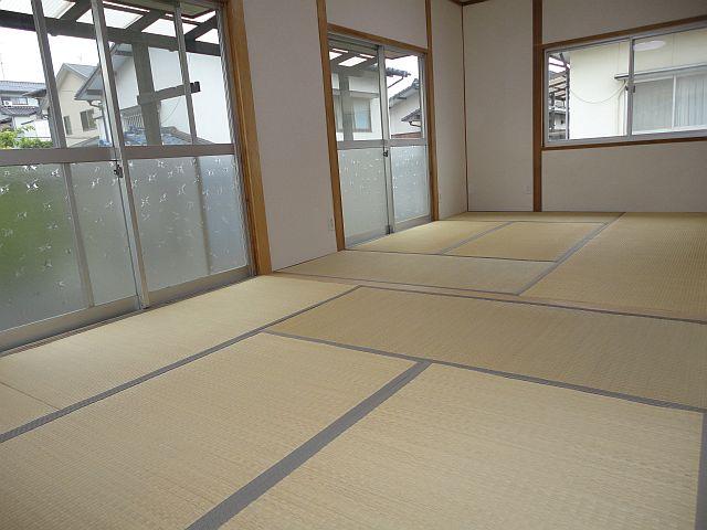 Non-living room. Spacious Japanese-style room! 