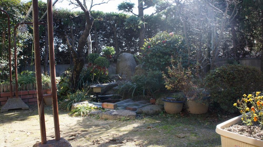 Garden. It can also be your consideration as land. 