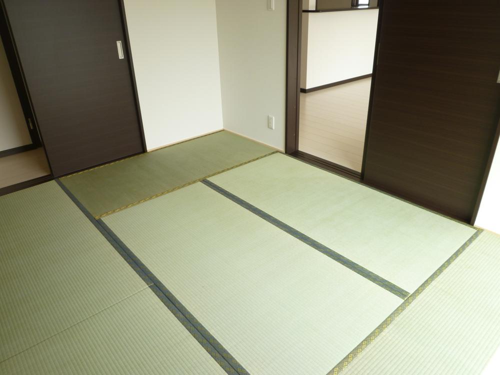 Same specifications photos (Other introspection)