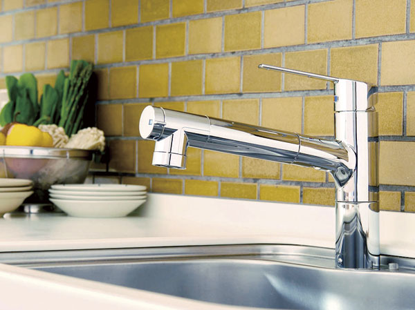 Kitchen.  [Water purifier integrated faucet "water workshop Slim"] In simple lever operation, Raw water ・ Water purification of straight and shower, Faucet integrated water purifier to be switched to the four. Simple styling also is attractive.