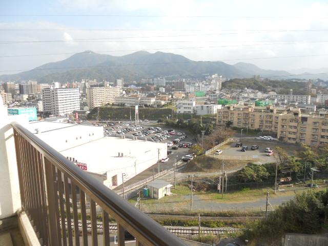 View photos from the dwelling unit. View from the site (November 2013) Shooting