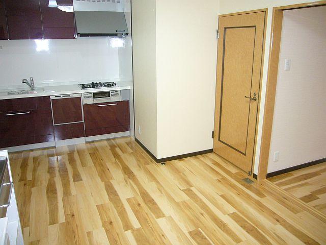 Living. Use bright woodgrain flooring!