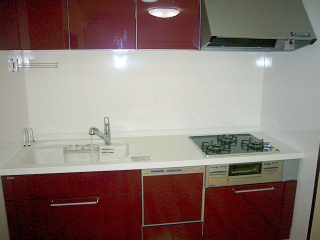 Kitchen. System kitchen with built-in dishwasher!