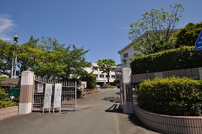 Junior high school. 600m to Kitakyushu Tachibana tail junior high school (junior high school)