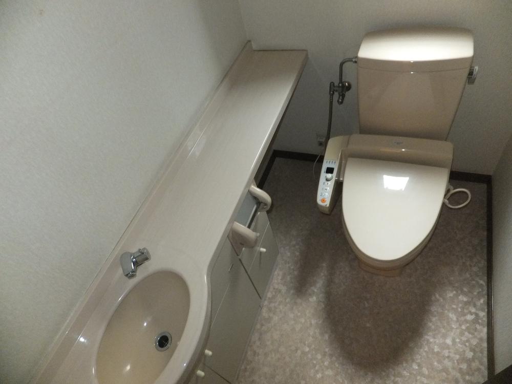 Toilet. Indoor (June 2013) Shooting