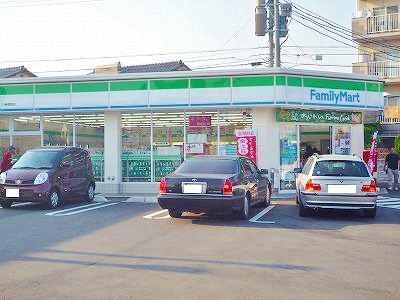 Convenience store. FamilyMart Yahata your opening 700m up (convenience store)