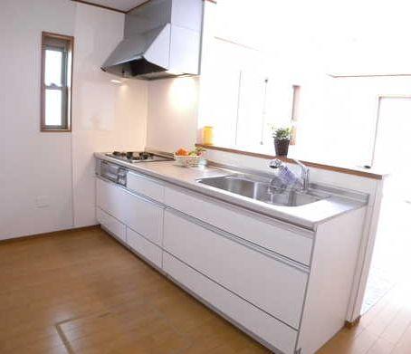 exhibition hall / Showroom. The photograph is the same type