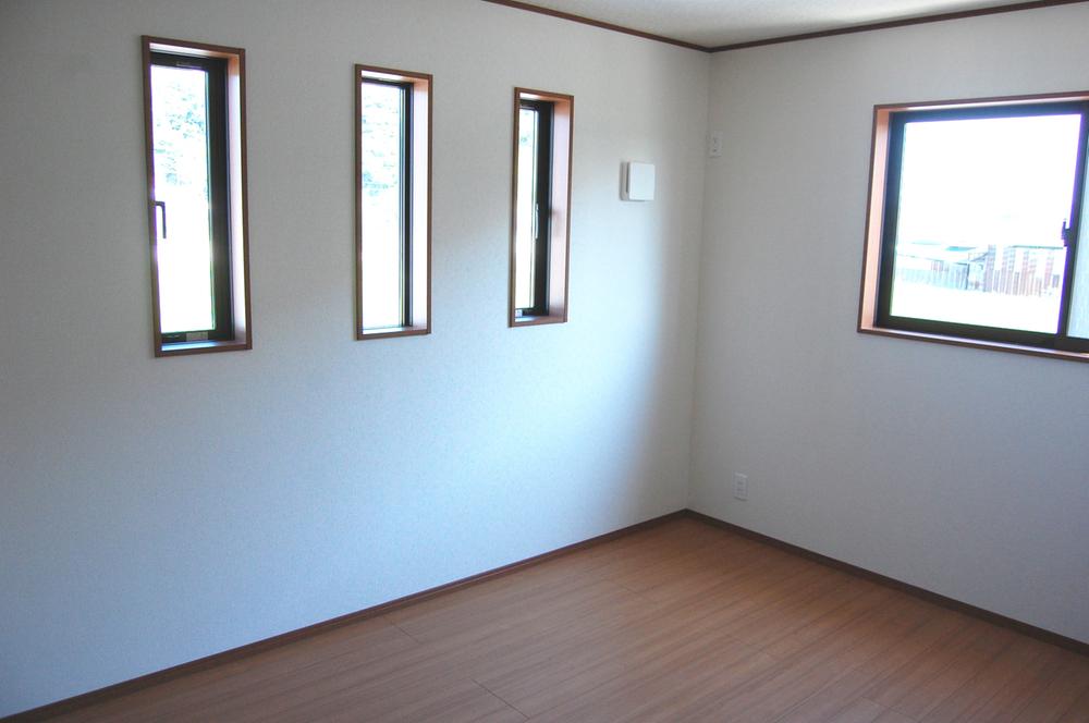 Same specifications photos (Other introspection)