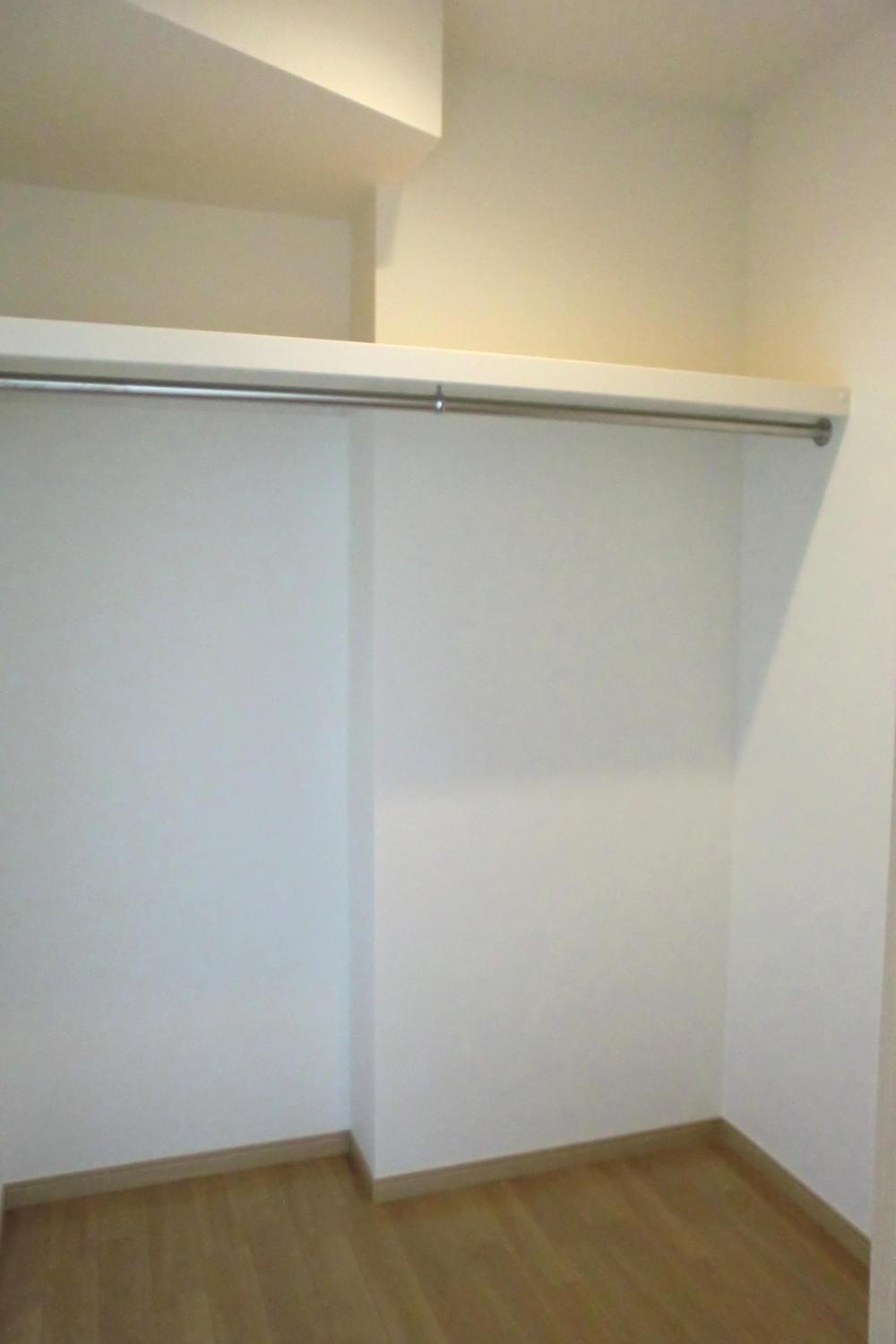 Receipt. Walking closet There are two places.