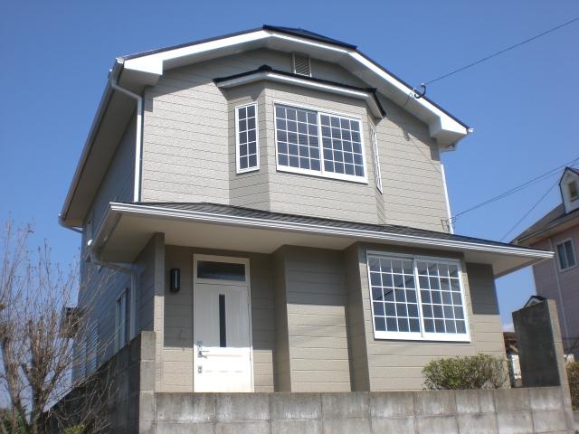 Local appearance photo. It is the outer wall and the pre-Roof Coatings. 