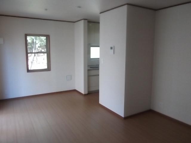 Living. Local (12 May 2013) Shooting