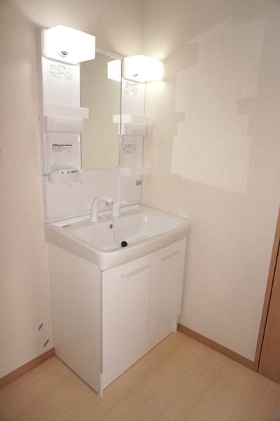 Same specifications photos (Other introspection). (Building 2) same specification