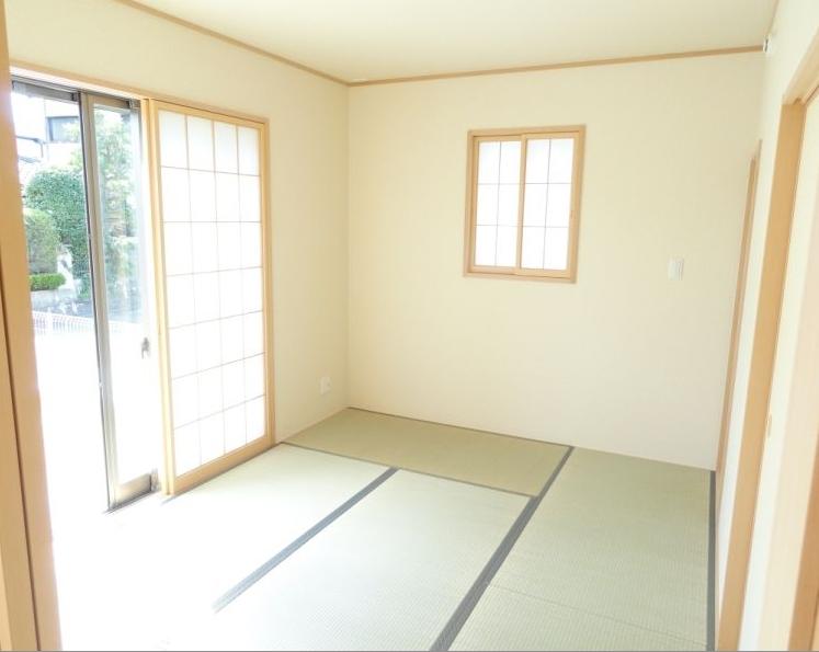 exhibition hall / Showroom.  ☆ Image is a photograph at the time of completion ☆