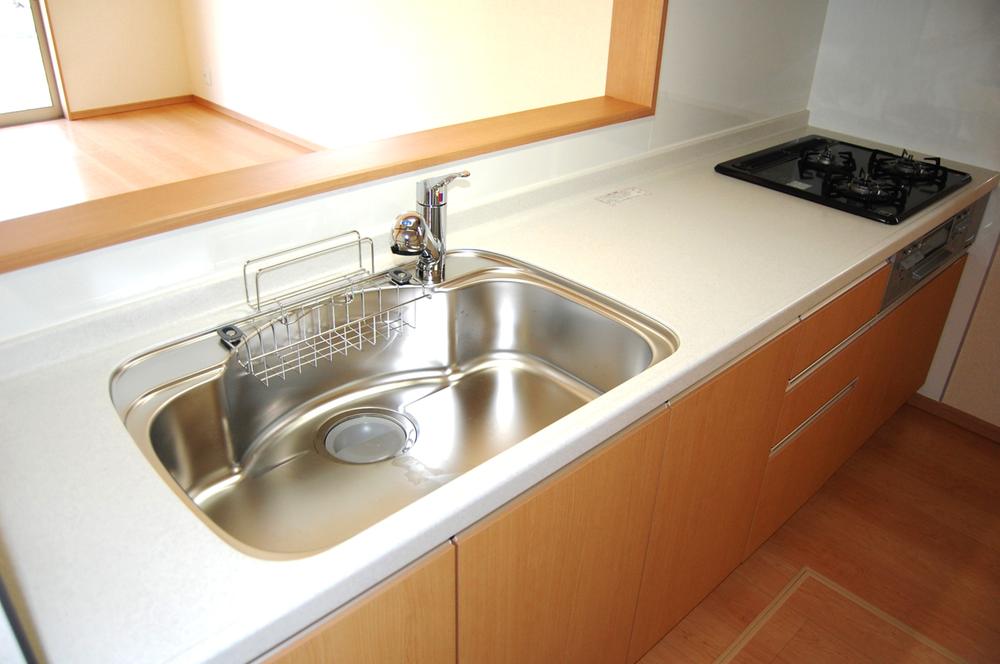 Same specifications photo (kitchen)