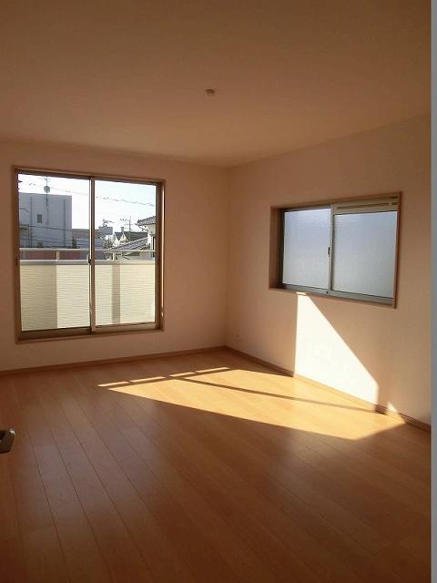 Non-living room. 2 Kaiyoshitsu