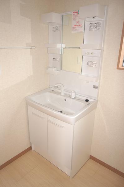 Same specifications photos (Other introspection)