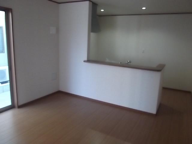 Living. Local (12 May 2013) Shooting