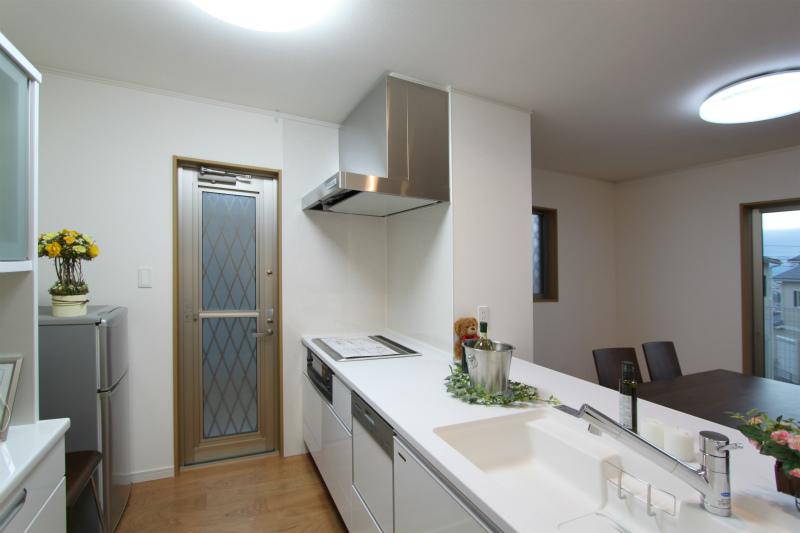 Kitchen.  ※ The photograph is a property of the same manufacturer and construction.