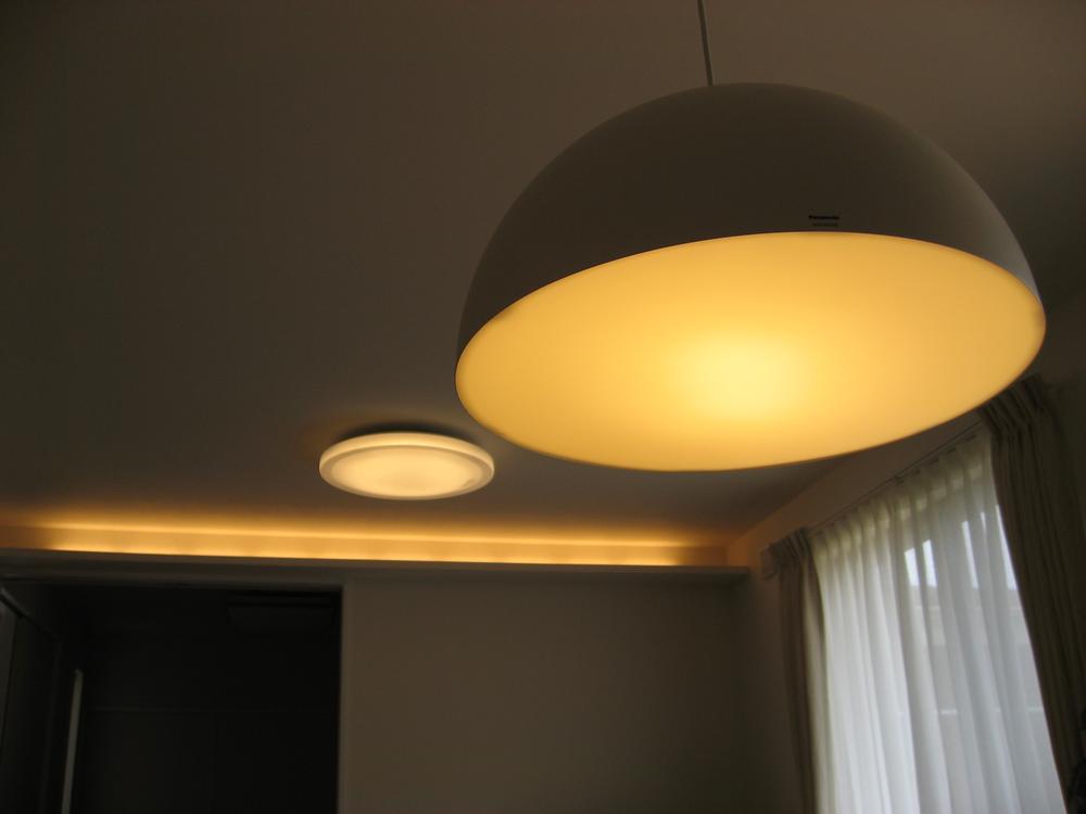 Other Equipment. LED lighting adopted in the most part except for a part, It became the home of the energy-saving power-saving specifications.