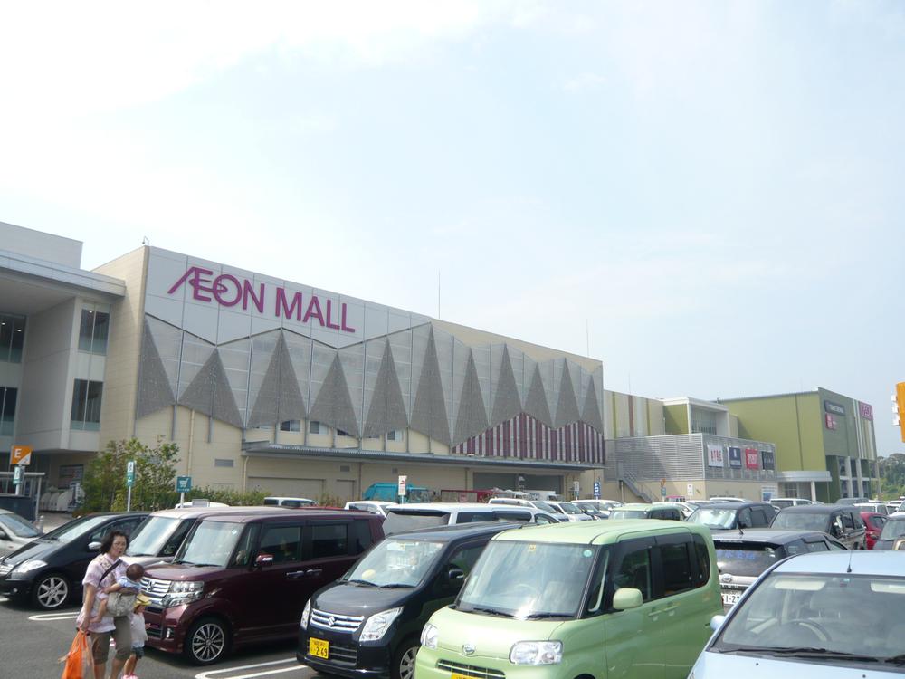 Shopping centre. 1400m to Aeon Mall Fu Tsu
