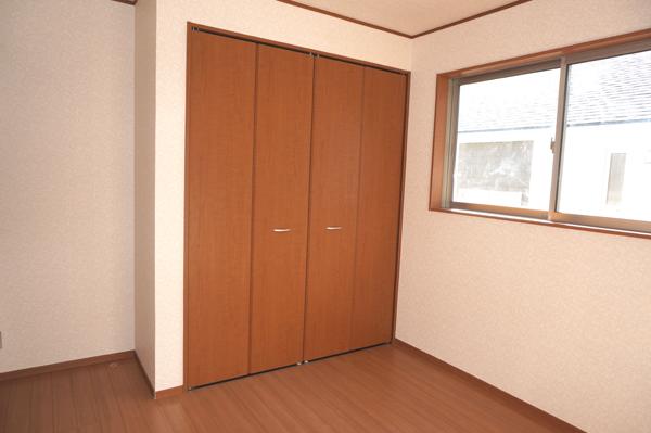 Non-living room. Indoor (12 May 2013) Shooting