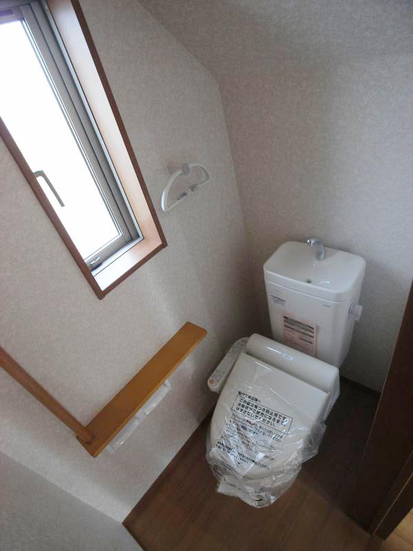 Toilet. 4 Building (October 2013) Shooting