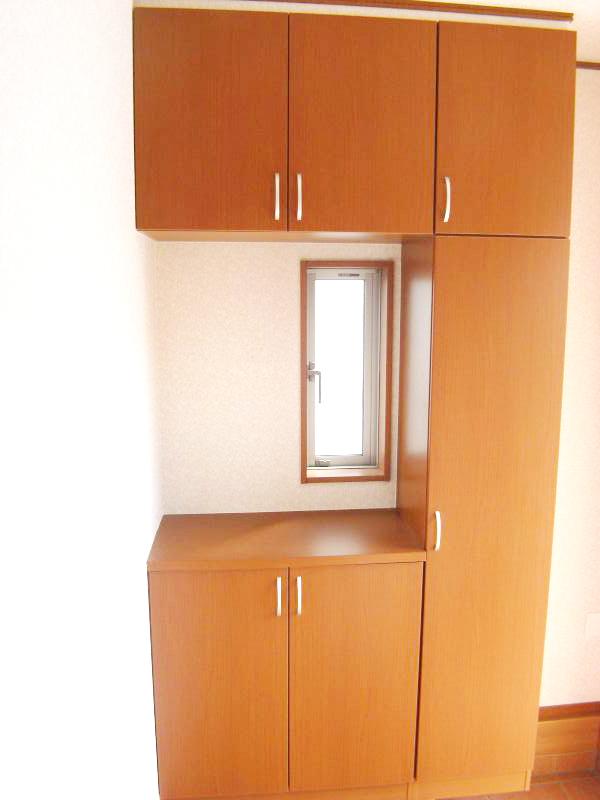 Entrance. Building 2 Receipt (October 2013) Shooting