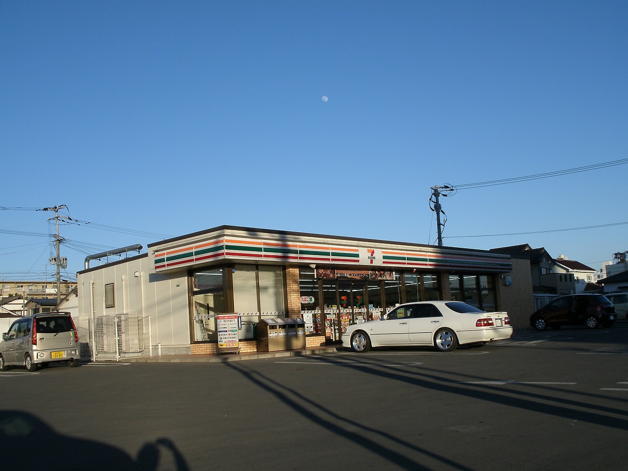 Convenience store. 45m until the Seven-Eleven Kurume Nagatoishi store (convenience store)