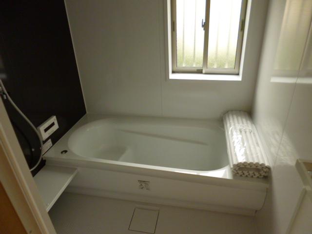 Same specifications photo (bathroom)