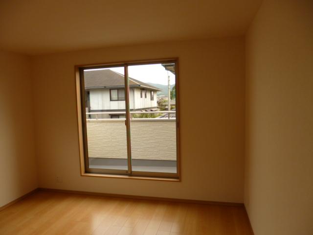 Same specifications photos (Other introspection)