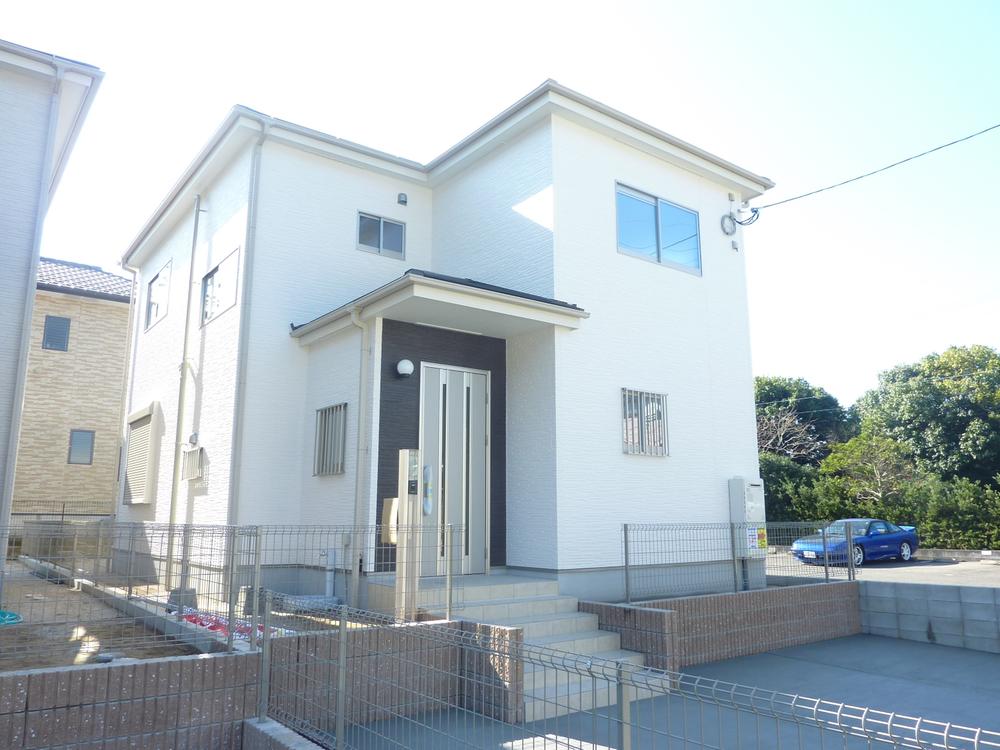 Local appearance photo. Local (11 May 2013) Shooting