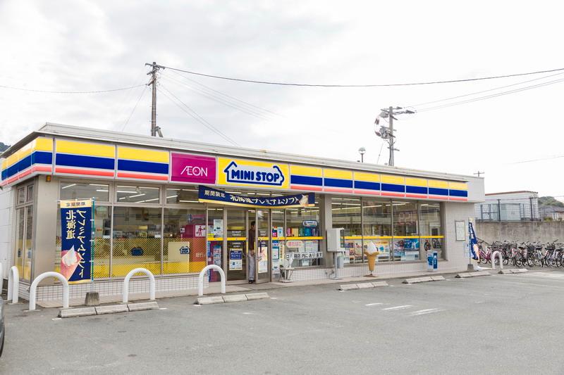 Convenience store. MINISTOP 419m to Kurume Mii shop