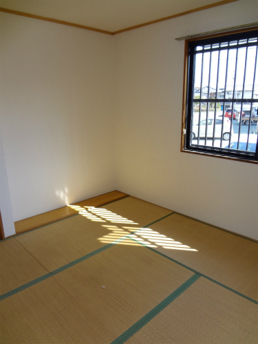 Other room space. Storage space have in the Japanese-style room!