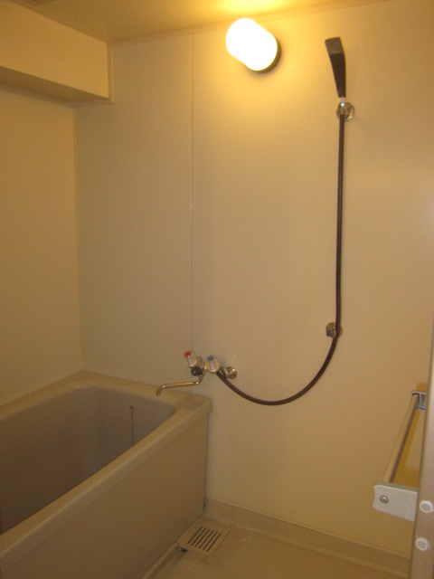 Bath. Kurume south 5LDK ※ Indoor photo becomes of 701 No. reference photograph or