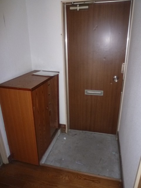 Entrance. Entrance with cupboard