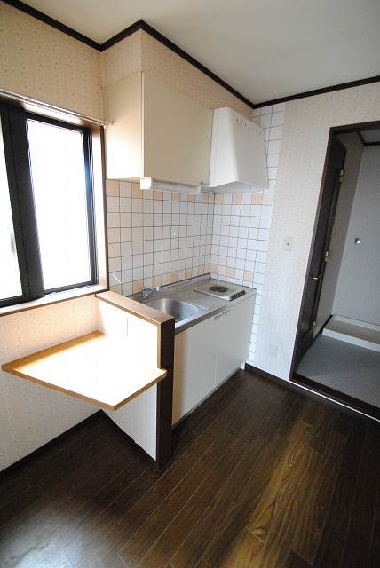 Kitchen. Interior image: the same apartment a separate room