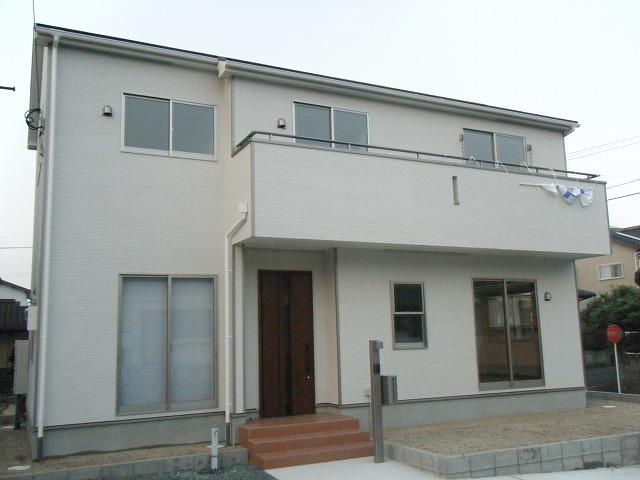 Local appearance photo. 4 Building