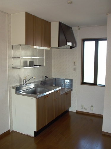 Kitchen. Pat ventilation in the window with the kitchen!