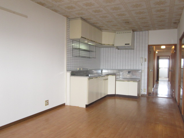 Living and room. Kurume south 5LDK rare 5LDK! Those looking for spacious rental! 