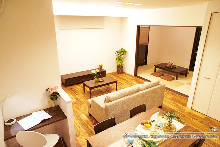 Non-living room.  [-] [Introspection Photo] 2013 June shooting ※ Photos furniture ・ Such as furniture are not included in the price.