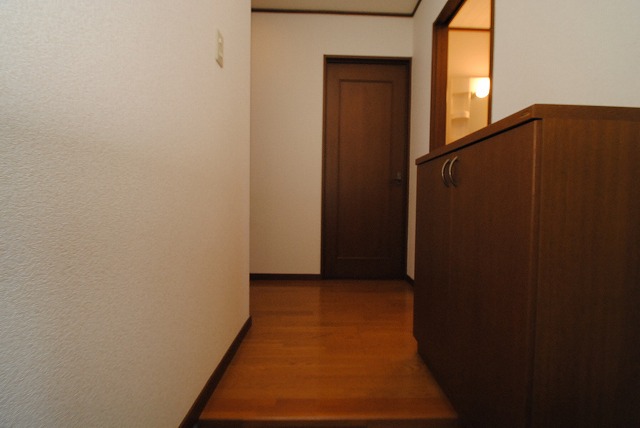 Entrance. Interior image