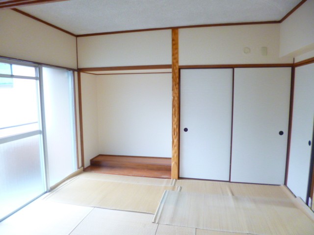 Other room space. Japanese style room