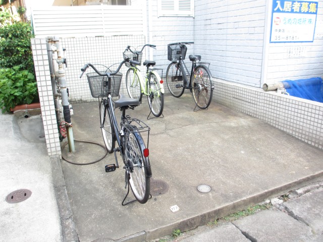 Building appearance. Bicycle-parking space