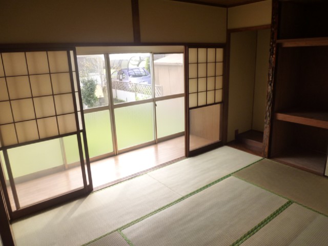 Other room space. Japanese-style room with large windows