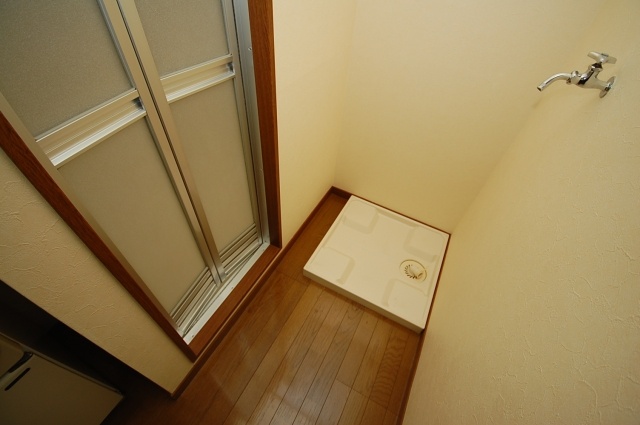 Washroom. Interior image: the same apartment a separate room