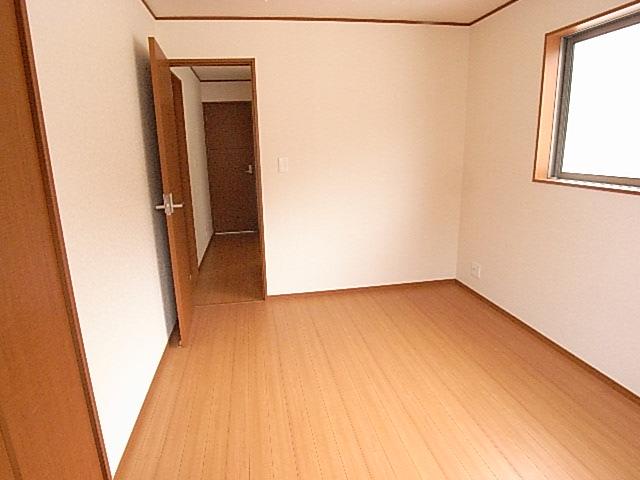 Non-living room. The photograph is a property of the same manufacturer and construction