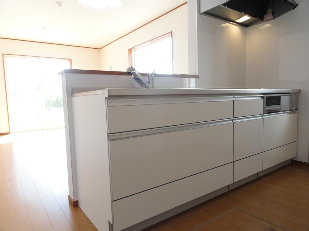 Kitchen. ◆ ◆ Face-to-face kitchen with family and communication while the cuisine can be taken!