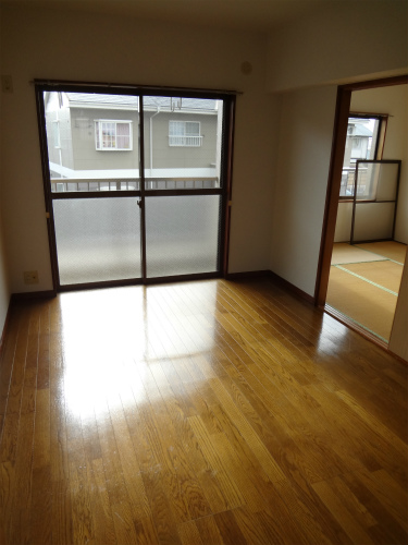 Other room space. Bright Western-style ☆ 
