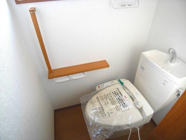 Toilet. Same specifications Photos