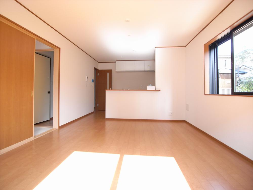 Living. ※ The photograph is a property of the same manufacturer and construction.